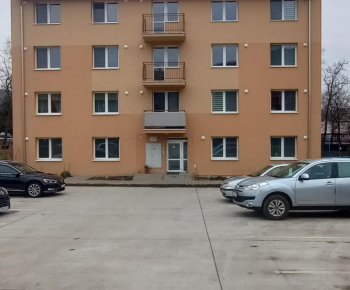 Aktuality / Ponuka na prenájom 1 izbového bytu v Papíne - foto